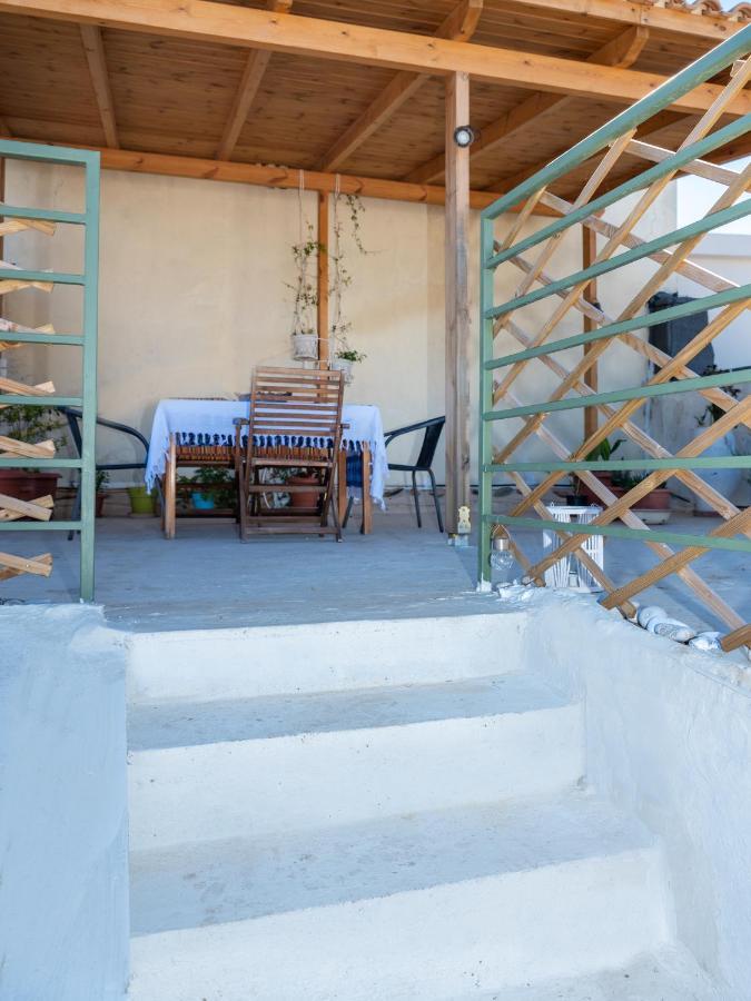Cozy Studio In Dafnes Near To Heraklion Apartment Dhafnes Exterior photo